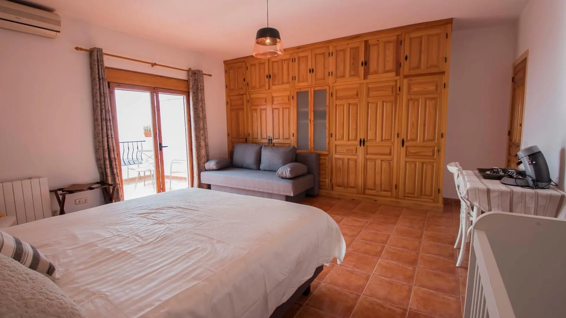 Finca La Vida Tranquila Velez Malaga Spanje